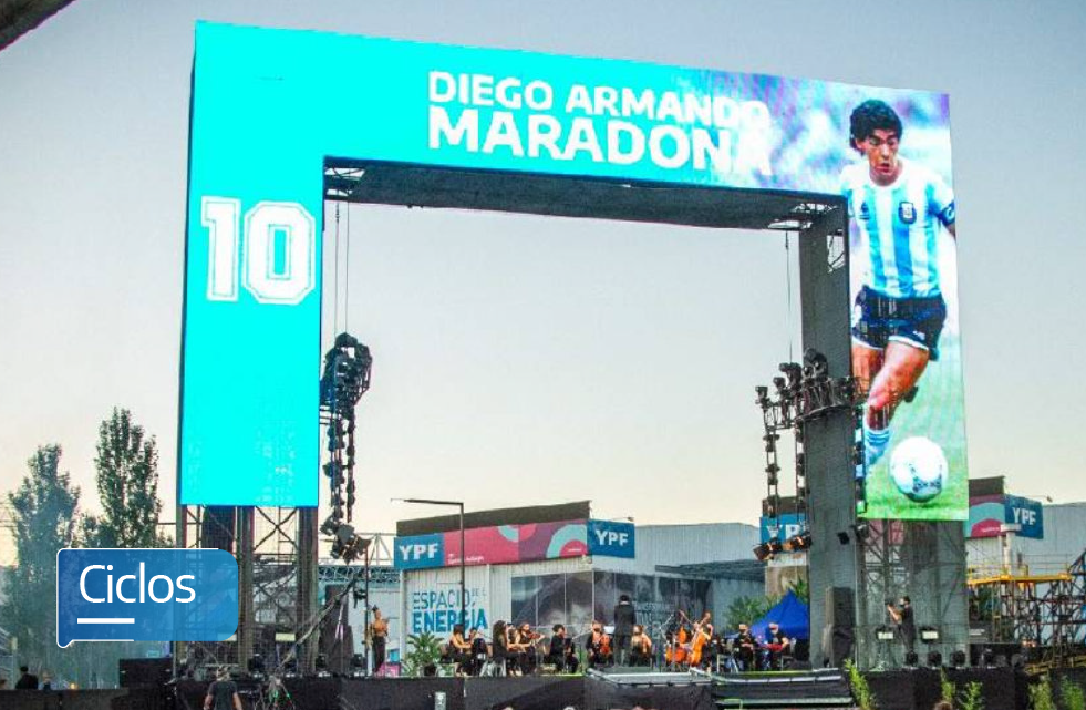 Orquesta homenaje a Diego Maradona